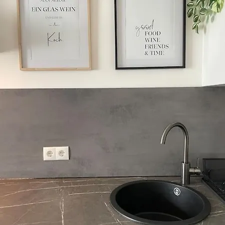 Martine, Westliche Vorstadt Apartment *